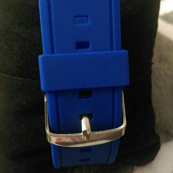 NWT MEN'S SPORTS QUARTZ WATCH - Picture 2 of 2